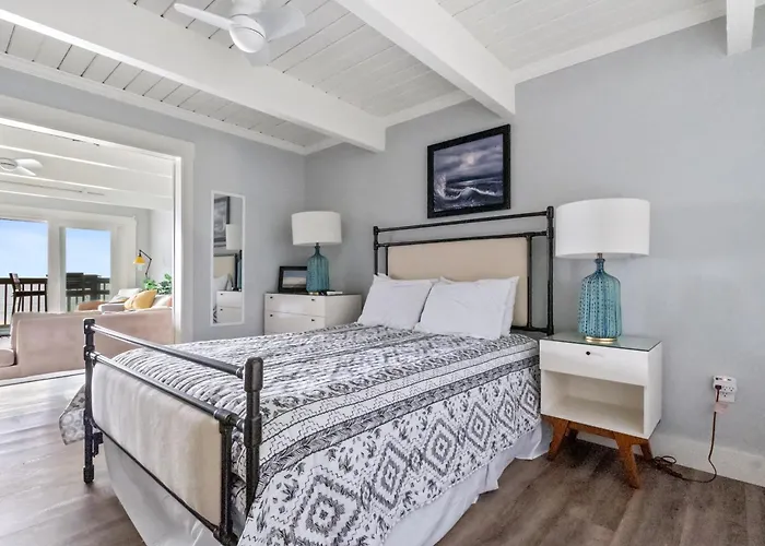 Relaxing Direct Oceanfront Beachfront Retreat Ocean City