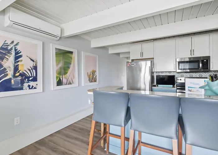 Relaxing Direct Oceanfront Beachfront Retreat Ocean City