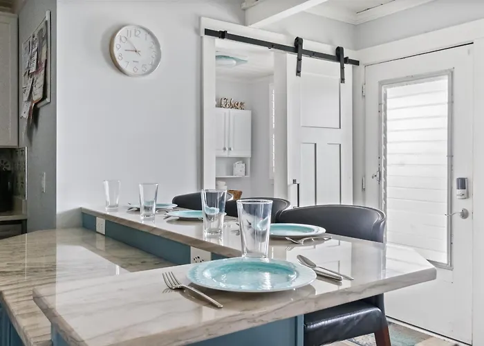 Relaxing Direct Oceanfront Beachfront Retreat Ocean City