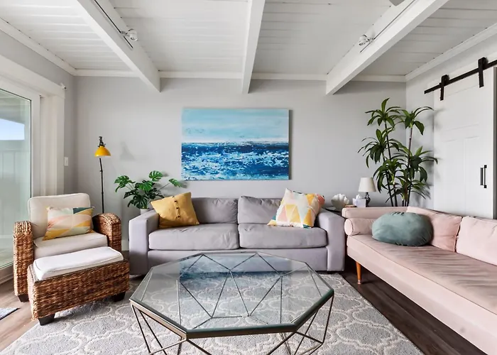 Holiday home Relaxing Direct Oceanfront Beachfront Retreat